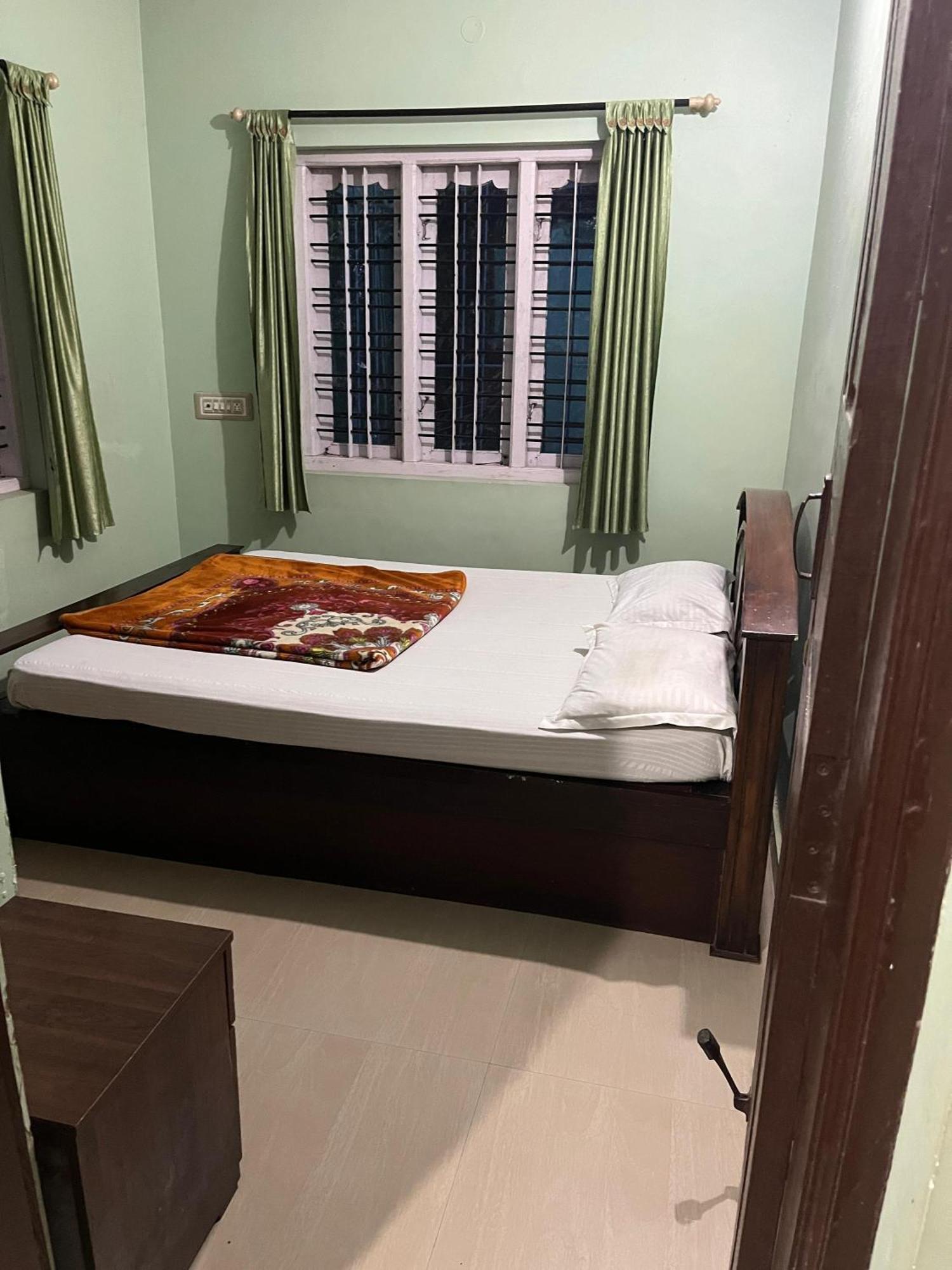 Eshwarkrupa Homestay Madikeri Dış mekan fotoğraf