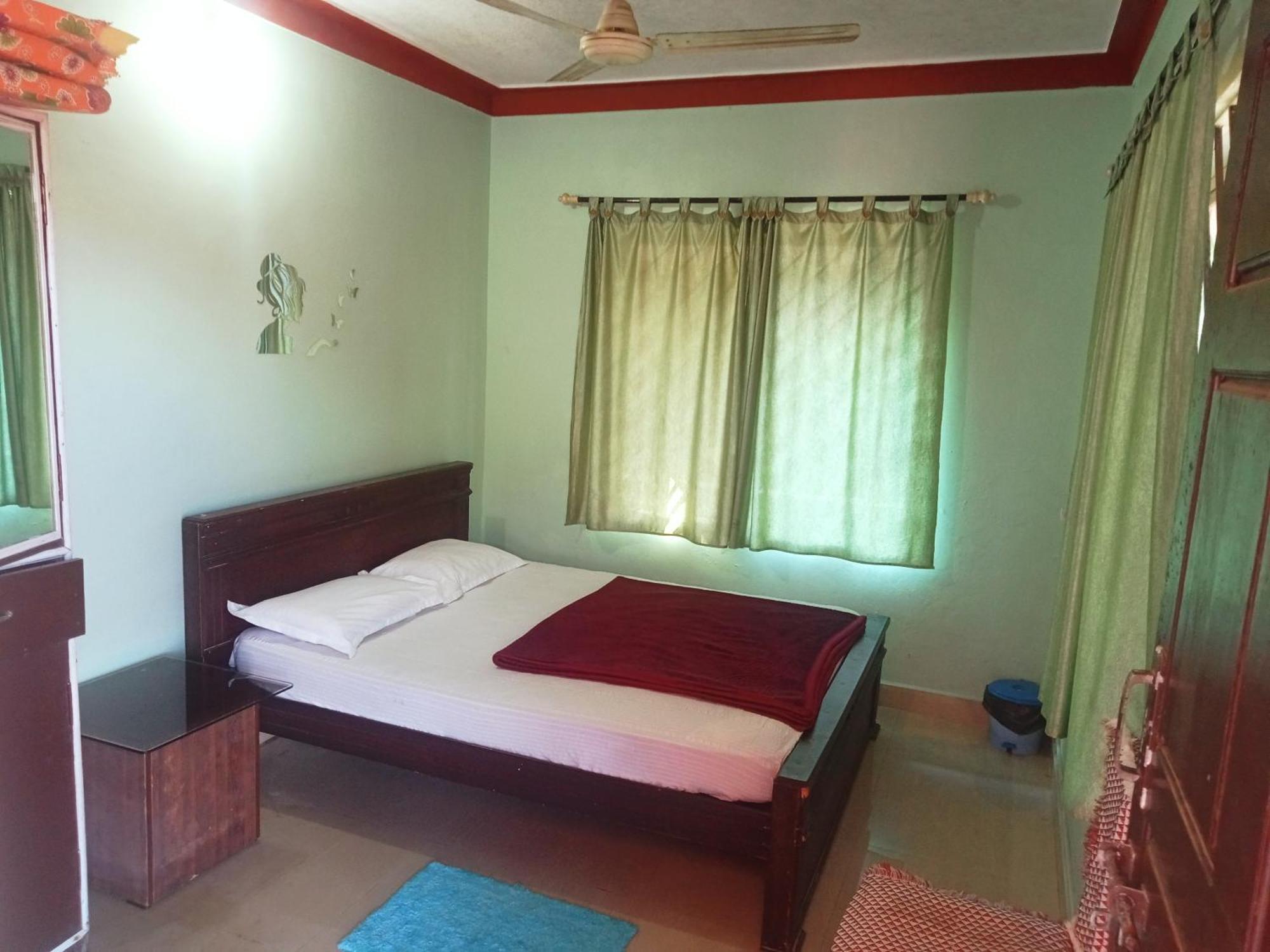 Eshwarkrupa Homestay Madikeri Dış mekan fotoğraf