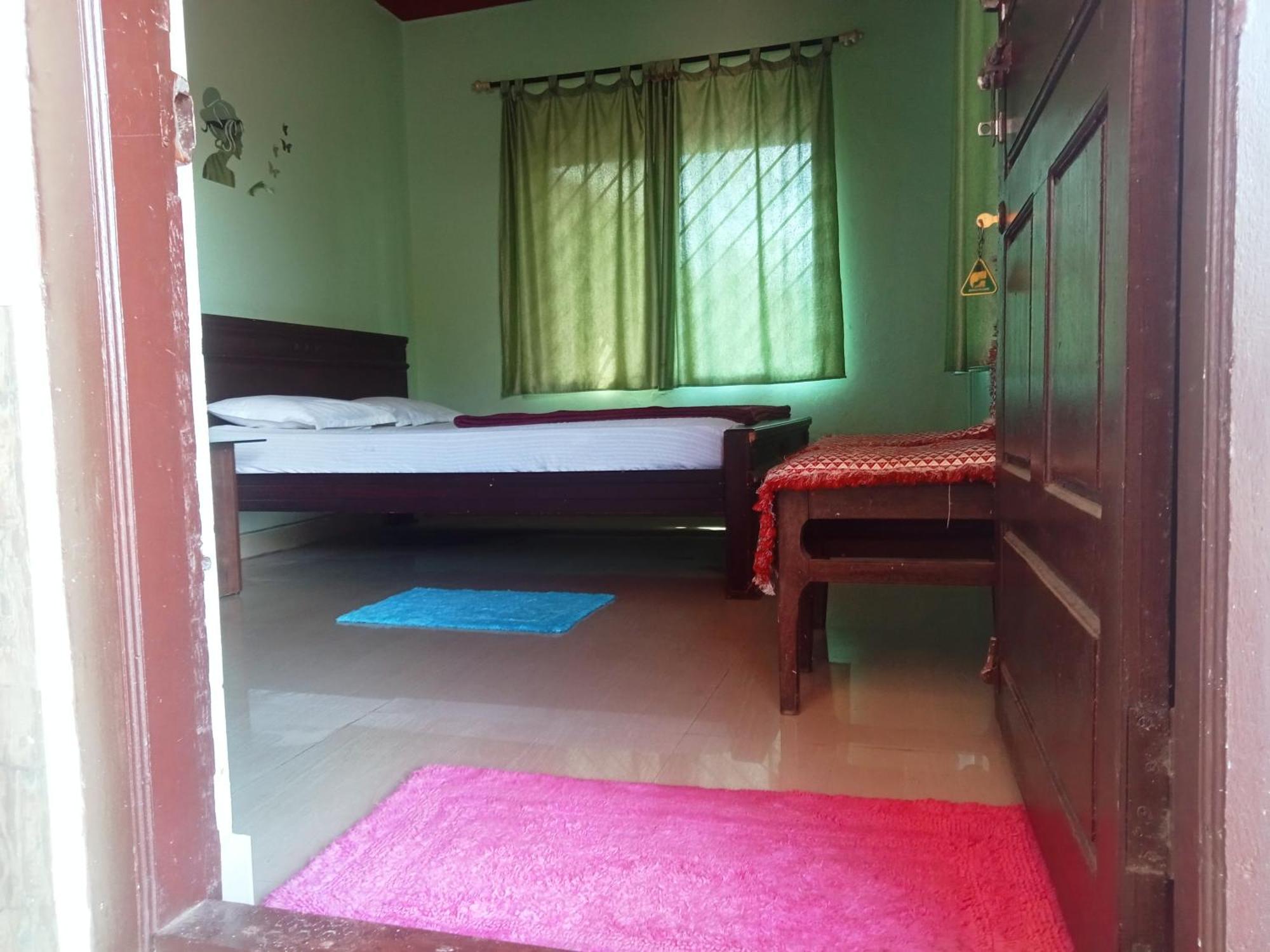 Eshwarkrupa Homestay Madikeri Dış mekan fotoğraf